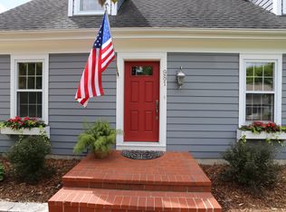 981 Lake Lucy Rd, Chanhassen, MN 55317