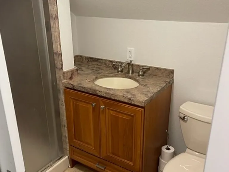 308 Oak St — Photo 9