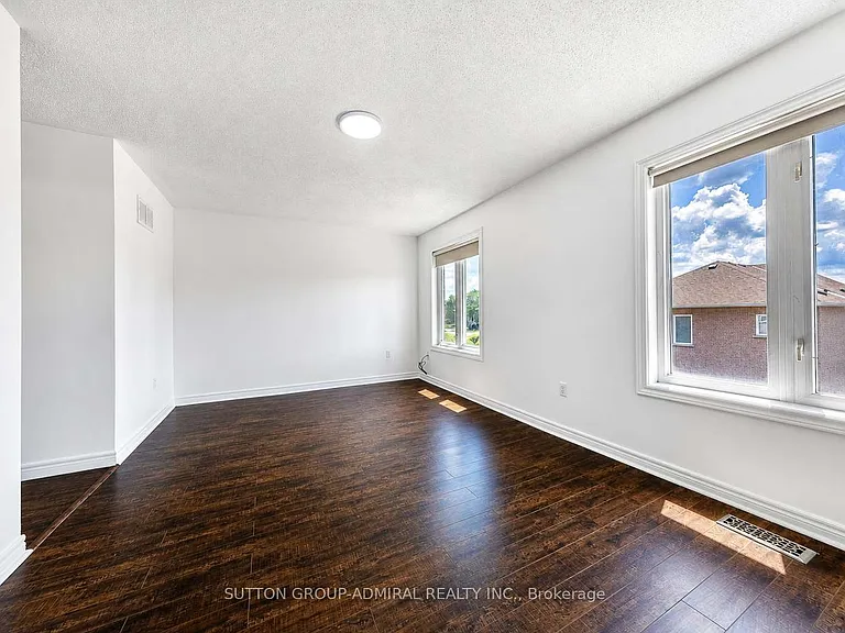189 Warwick Cres #UPPER — Photo 15