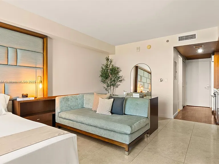 50 Biscayne Blvd #411 — Photo 8