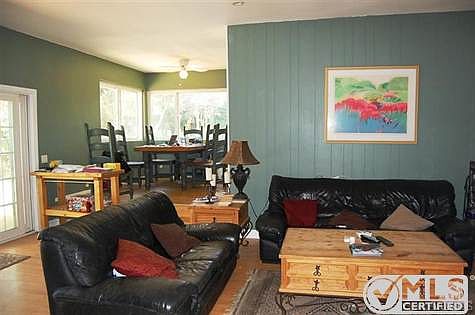 4th image of 414 Bethany St