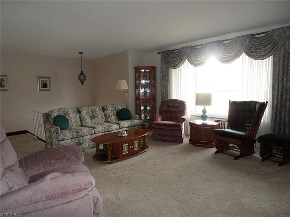 5th image of 6854 Lynett Dr