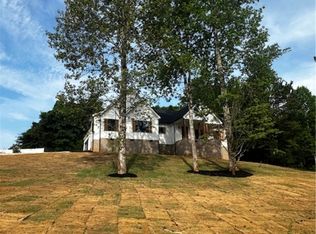 304 Stardust Ln, Seneca, SC 29672