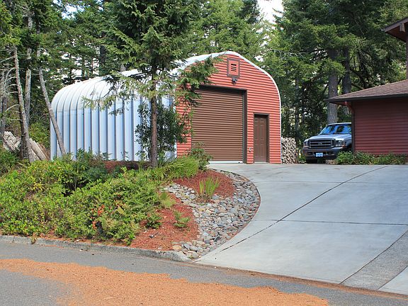 Adjacent lot with 20x30 shop