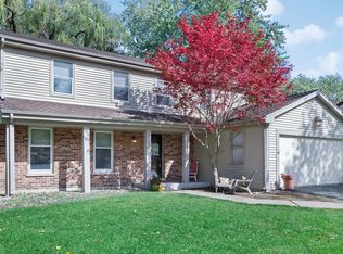 1740 Victoria Rd, Mundelein, IL 60060