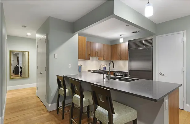 Rented by The SIMPLE Real Estate Co | media 9