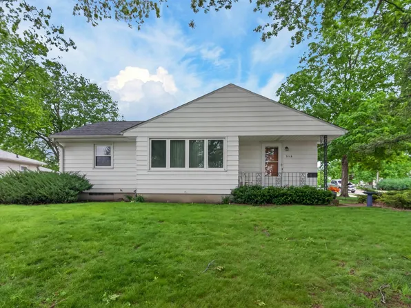 3118 Carlton Dr, Cedar Falls, IA 50613
