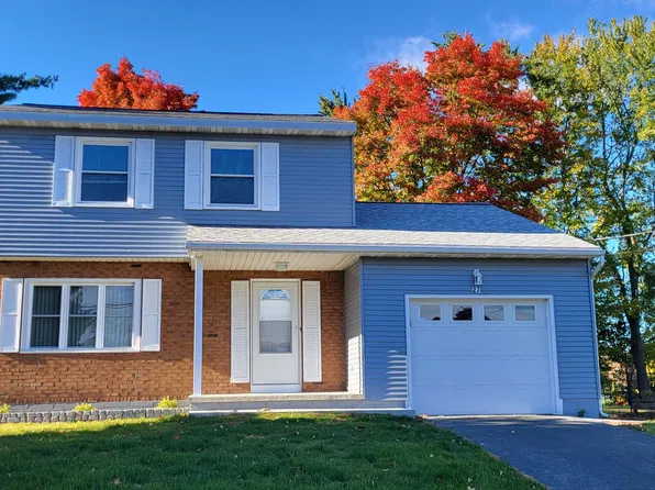 27 Donna Drive, Albany, NY 12205