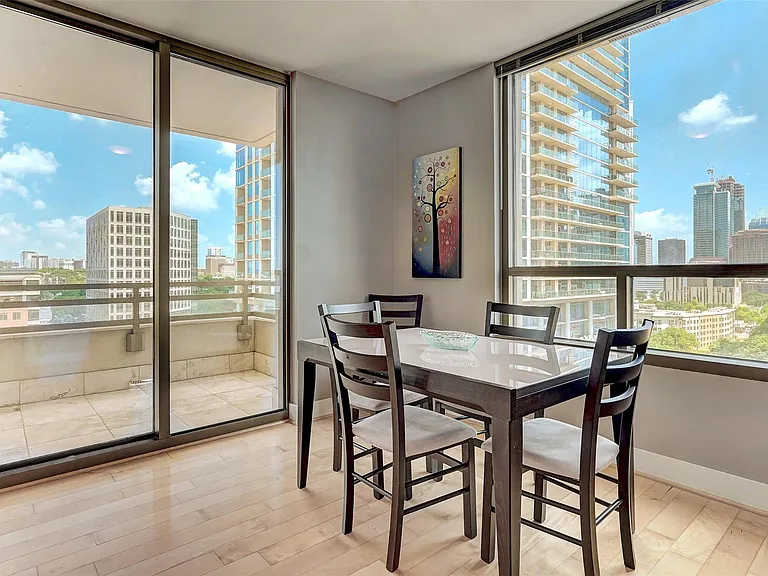 300 Bowie St #1301 — Photo 12