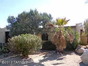 3rd image of 1780 N Camino De La Cienega