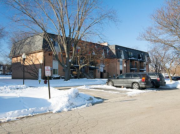 5th image of 10 E Dundee Quarter Dr #204