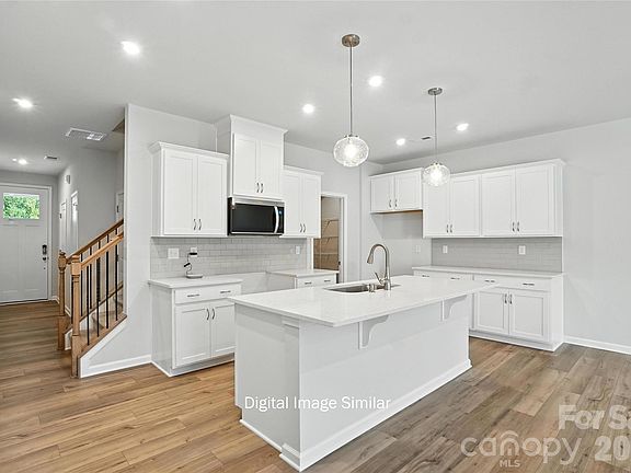 2nd image of 1227 Vibrant Rd