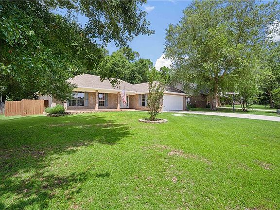 3rd image of 28075 Chateau Dr