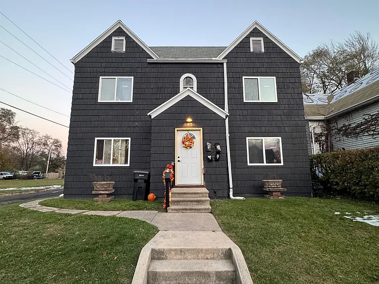 542 N Scott St — Photo 1