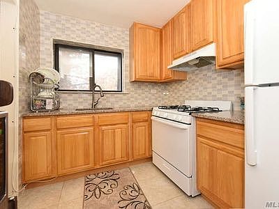 3rd image of 17269 Highland Ave APT 3