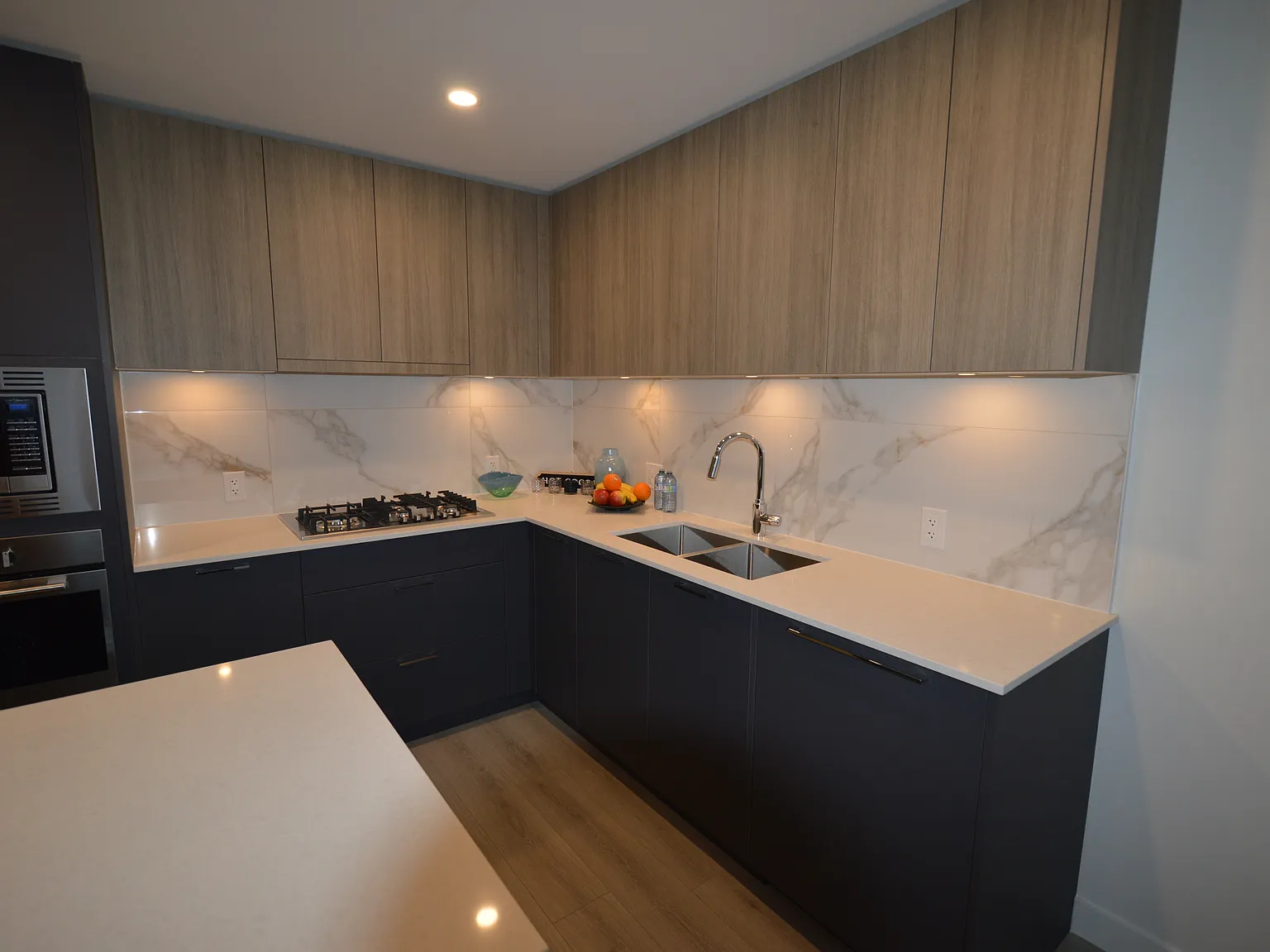 2 bed, 835 sqft, $2,900 — Photo 4