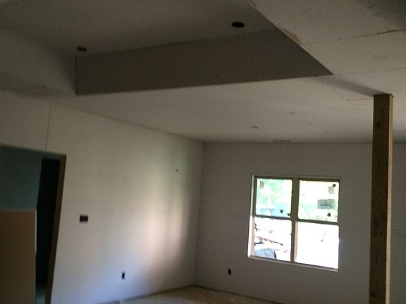 3rd image of 81 Lakeside Valley Dr