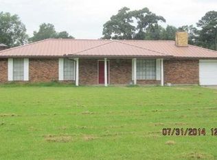 1603 Meadowlea St, Bogalusa, LA 70427