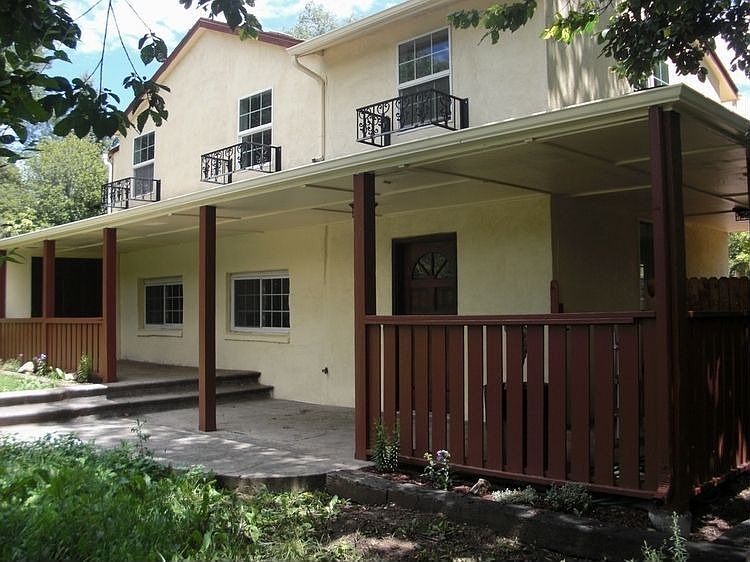 Front Of House - Lower Unit entry