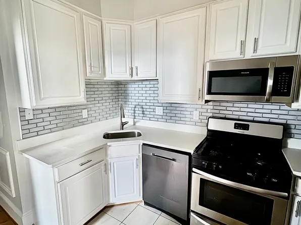 911 Monroe St NW #1A, Washington, DC 20010