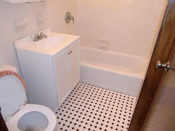 5th image of 1829 Caton Ave APT 4F