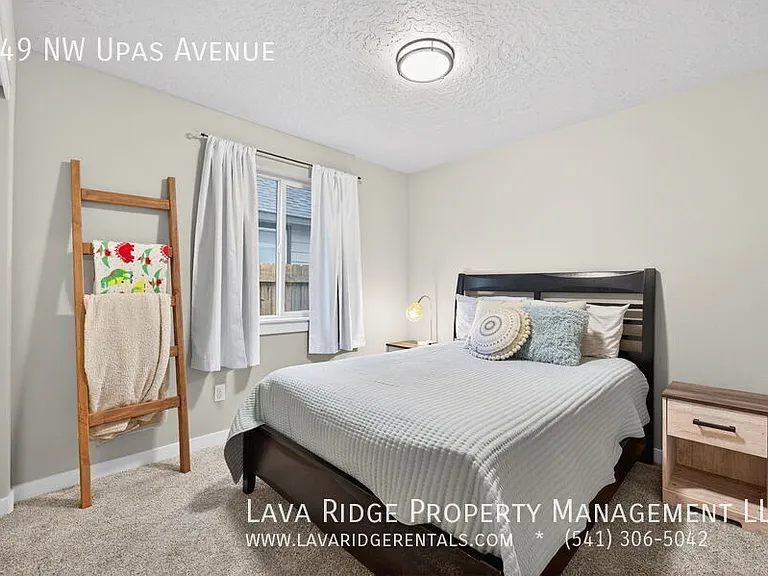 949 NW Upas Ave — Photo 11