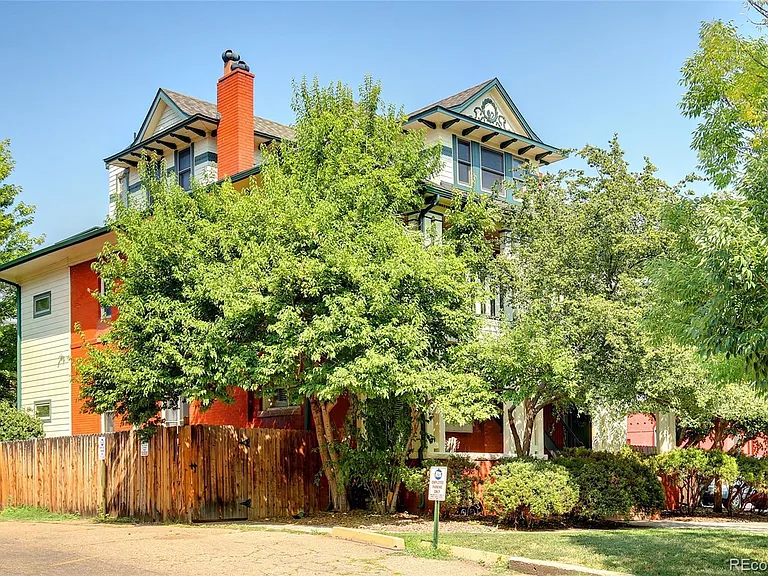 1647 N Clarkson St #3 — Photo 2