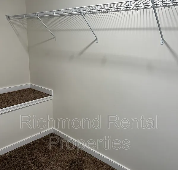 1503 Stonewall Manor Dr — Photo 10
