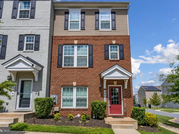 3010 Pinebrook Rd, Landover, MD 20785