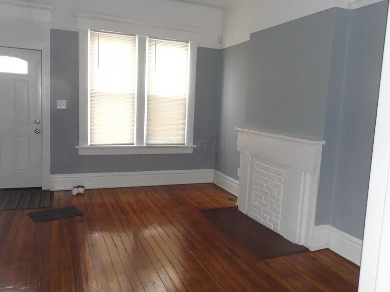 1117 Franklin Ave — Photo 2