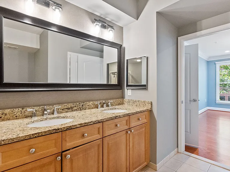 1115 Cameron St #311 — Photo 17