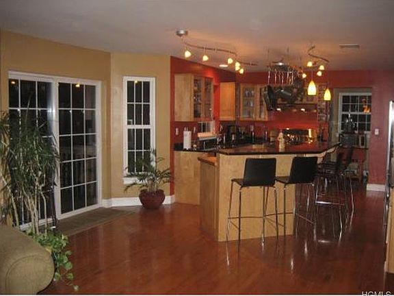 5th image of 24 Lakeside Dr