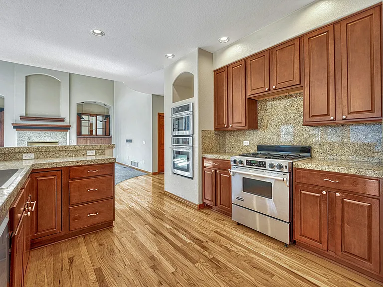 8406 Green Island Cir — Photo 18