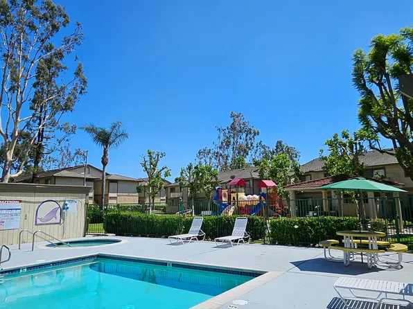 AMBERWOOD APARTMENTS