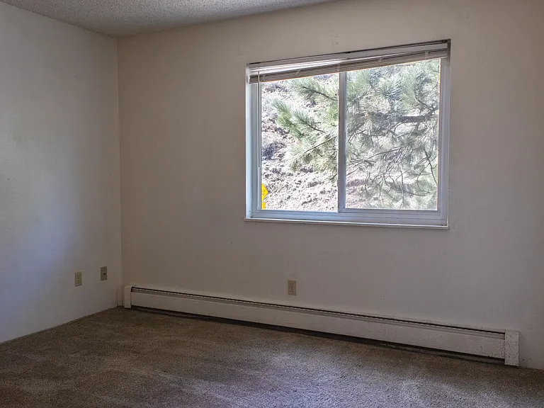 Big Horn Apartments — Photo 9
