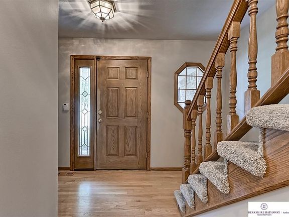 3rd image of 4821 Beaver Creek Ct