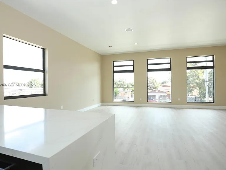 120 SW 35th Ave #A2 — Photo 9