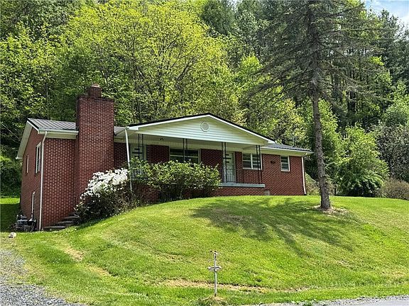 3rd image of 2510 Rich Hill Road