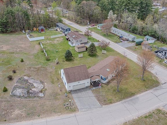 4th image of 198 Spruce Drive