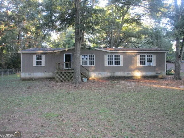 205 Ruby Rd, Jackson, GA 30233