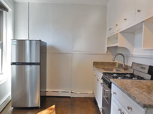 106 Willow St #3 — Photo 4