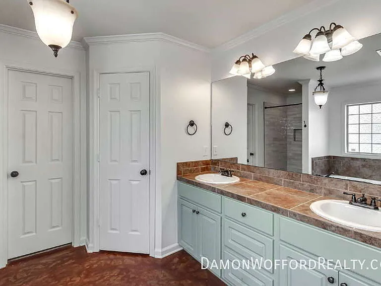 107 Emry Cv — Photo 51