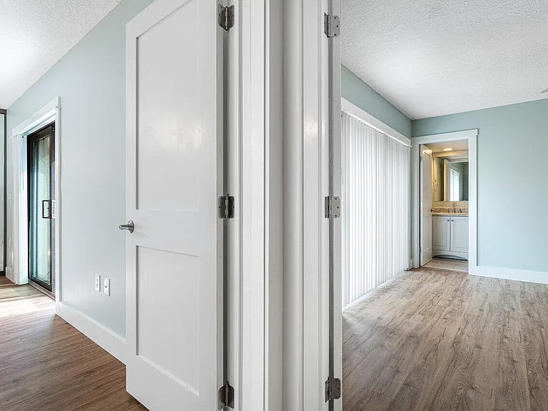 825 Center St #3D — Photo 10