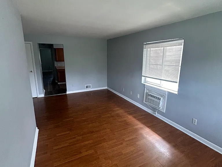 708 Oxford Ave #D — Photo 12