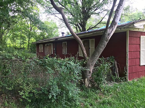 2nd image of 1676 Smallwood St