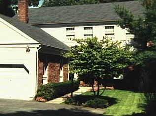 27 Point Rd, Norwalk, CT 06854