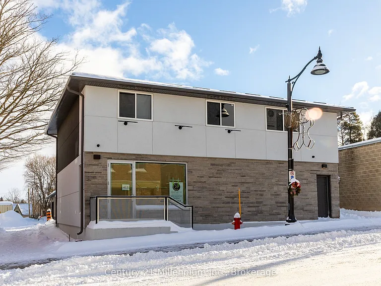 413 Queen St S #B — Photo 21
