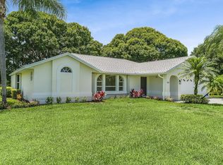1812 NE Crabtree Ln, Jensen Beach, FL 34957
