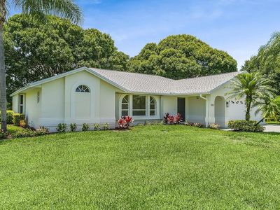 1812 NE Crabtree Lane, Jensen Beach, FL, 34957