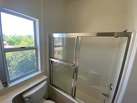 1st image of 7020 Lennox Ave APT 7